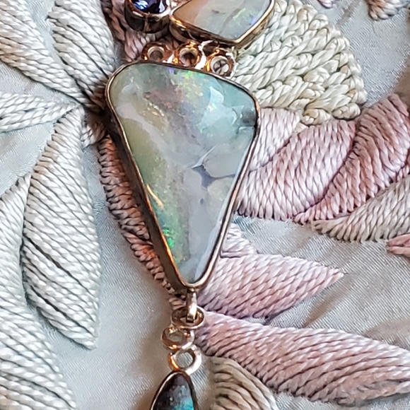 FABULOUS OPAL PENDANT NECKLACE. OH MY GOODNESS!!! Sterling Opal Necklace - Picture 7 of 14
